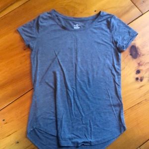 Grey scoop neck tshirt!